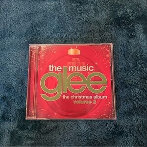 Glee Christmas album volume 2